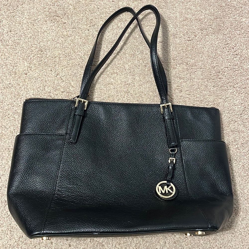 NWT MICHAEL KORS JET SET LEATHER TOTE